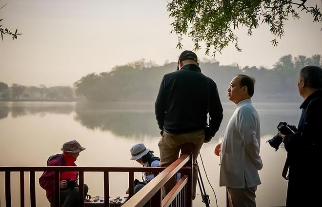 用镜头传承中华开云体育 开云官网文脉——时代传奇人物梅明(图6)