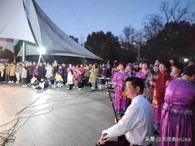 开云 开云体育平台红歌红舞进社区 传播文化惠民心(图4)