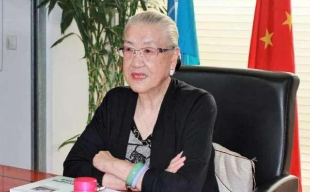 开云体育 Kaiyun.com 官网入口她是原国防部长的长女资产被封后出走美国后来怎么样了？(图13)