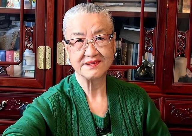 开云体育 Kaiyun.com 官网入口她是原国防部长的长女资产被封后出走美国后来怎么样了？(图15)