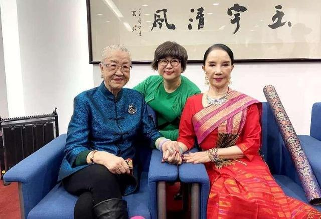 开云体育 Kaiyun.com 官网入口她是原国防部长的长女资产被封后出走美国后来怎么样了？(图16)